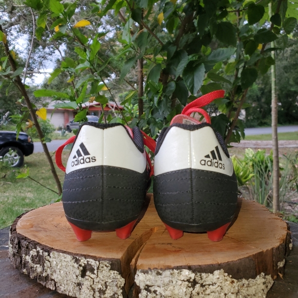 Adidas kids soccer's shoes - Picture 7 of 10